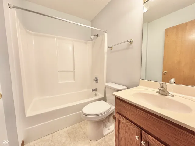 $199,900 | 5086 Memphis Court, Columbus, IN 47203