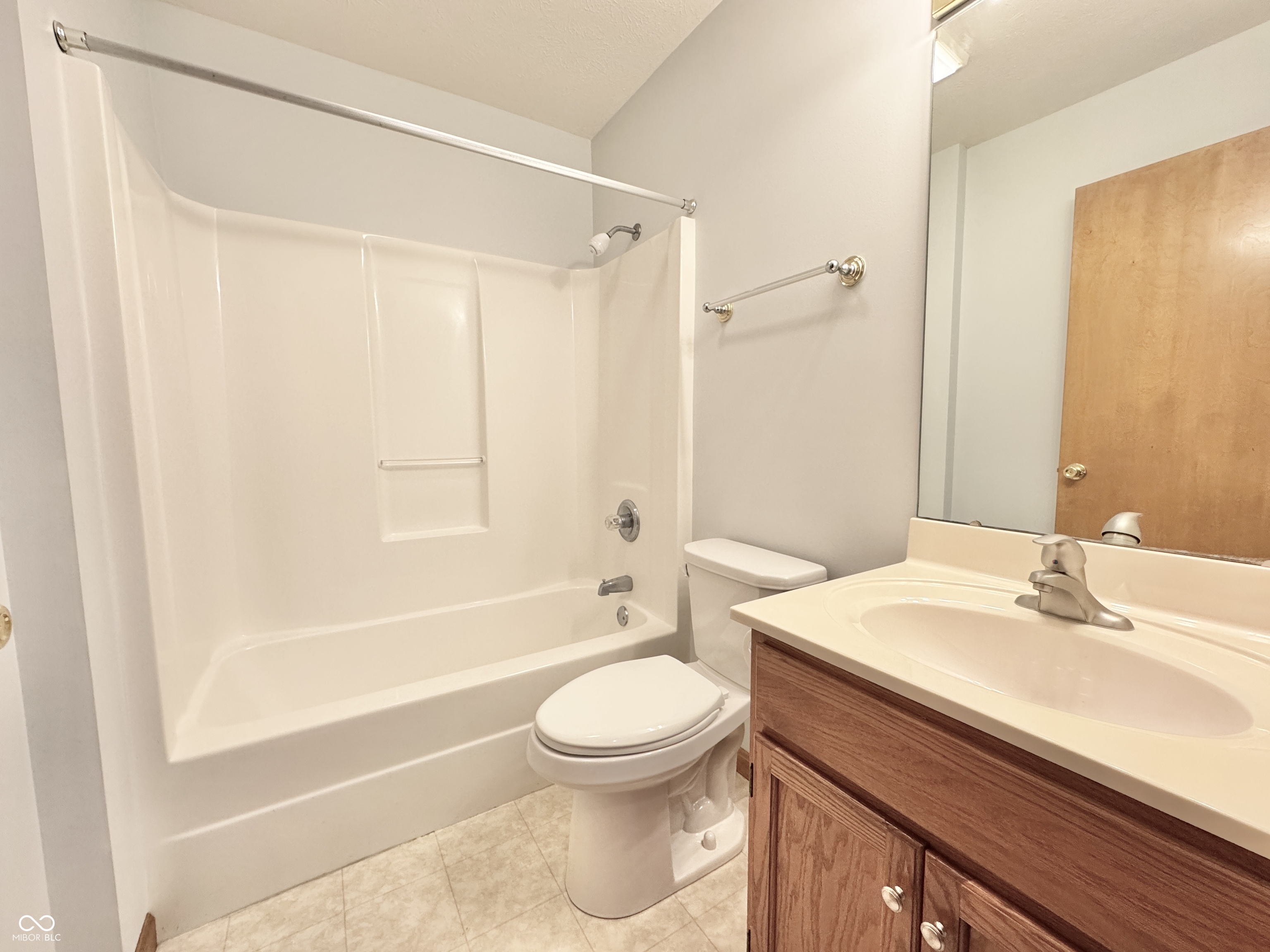 5086 Memphis Court Columbus, IN 47203 - Photo 12 of 22