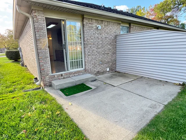 $199,900 | 5086 Memphis Court, Columbus, IN 47203