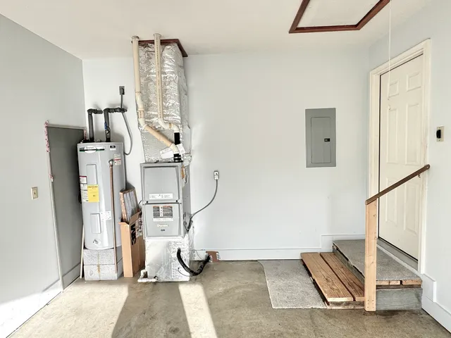 $199,900 | 5086 Memphis Court, Columbus, IN 47203