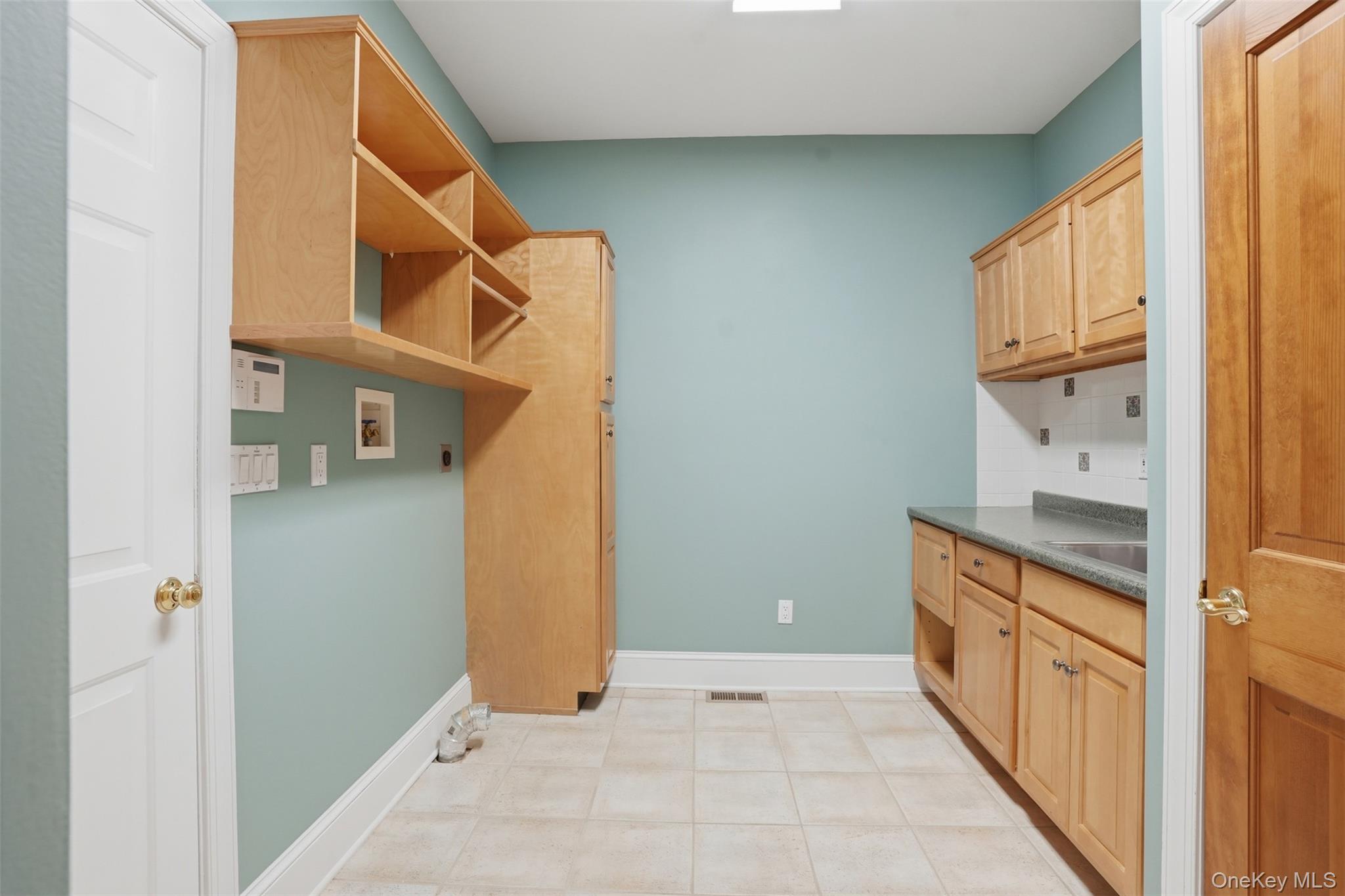 17 Forrest Way Poughkeepsie, NY 12603 - Photo 23 of 50