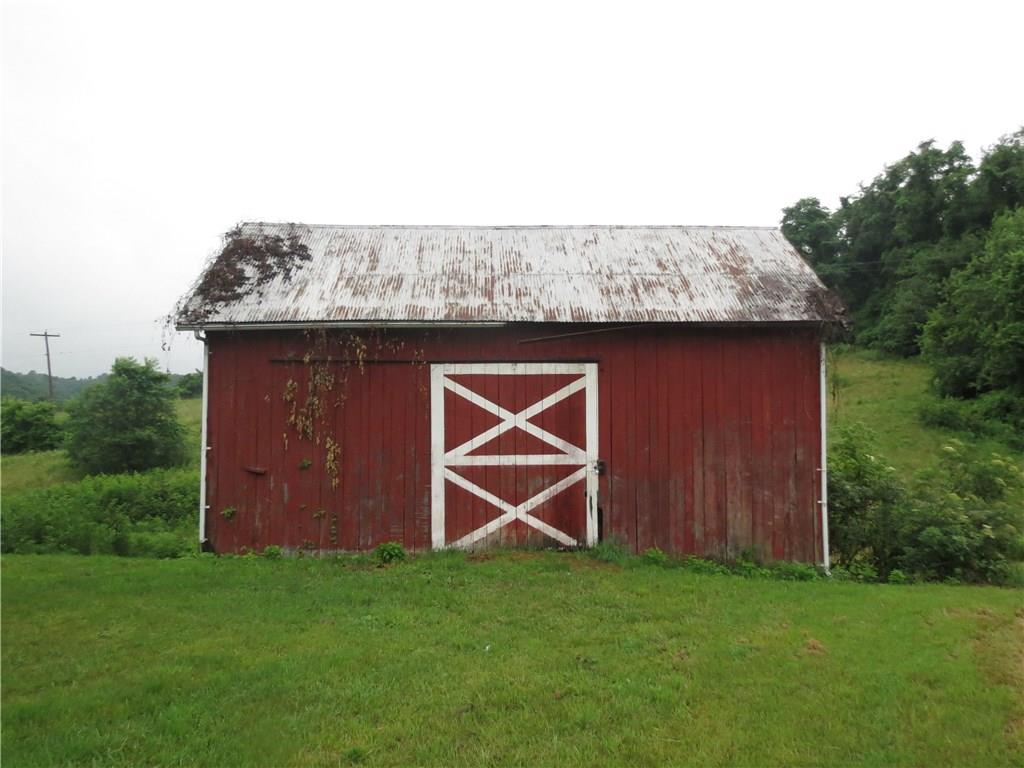 186 Amend Road Uniontown, PA 15401 - Photo 12 of 17