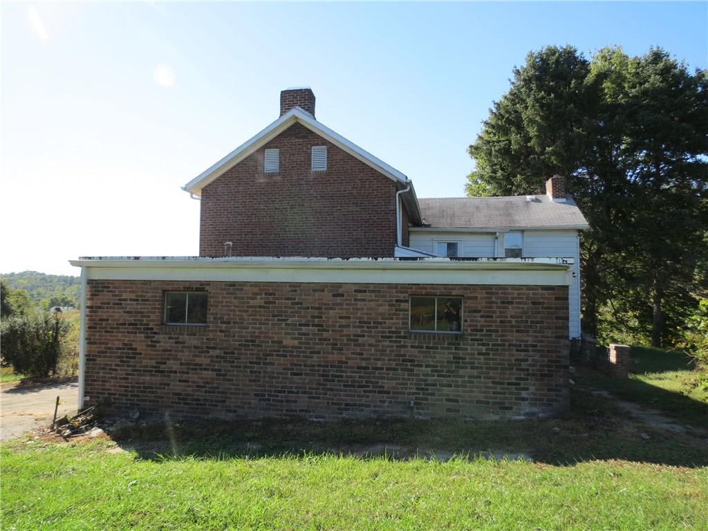 186 Amend Road Uniontown, PA 15401 - Photo 4 of 17