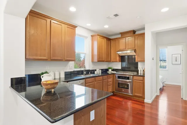 $1,399,000 | 203 Peppermint Tree Terrace, Unit 8, Sunnyvale, CA 94086