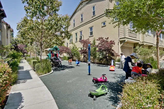 $1,399,000 | 203 Peppermint Tree Terrace, Unit 8, Sunnyvale, CA 94086