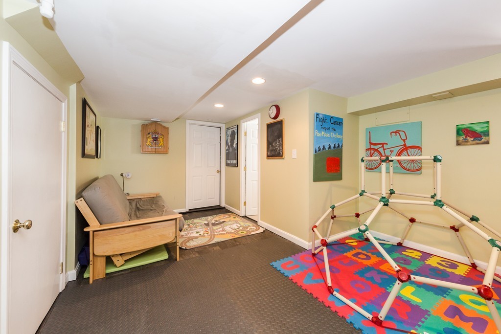 44 Aberdeen Road Arlington, MA 02476 - Photo 24 of 30 Gallery Image 24