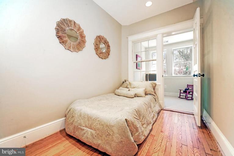 3225 Walbridge Place Northwest Washington, DC 20010 - Photo 13 of 19 Bedroom #3