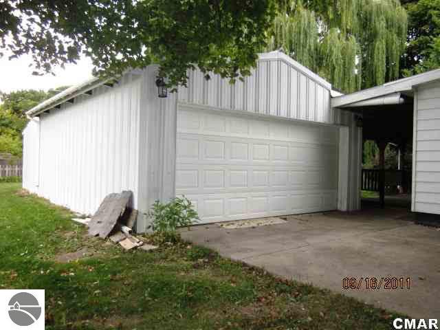 1025 Rosedale Street Alma, MI 48801 - Photo 12 of 12 1767305-11.JPG