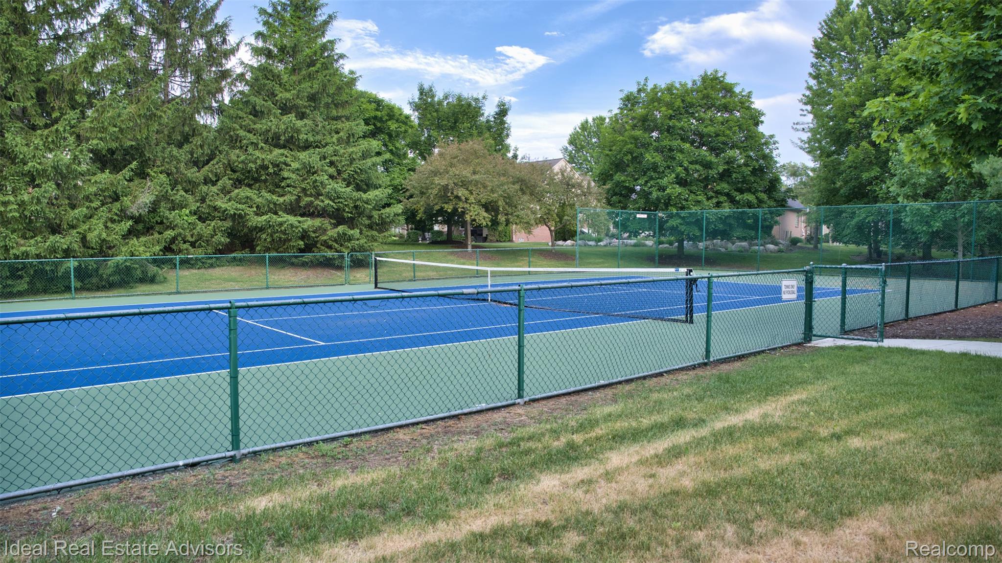 1364 Kentfield Drive Rochester, MI 48307 - Photo 20 of 70 Tennis court