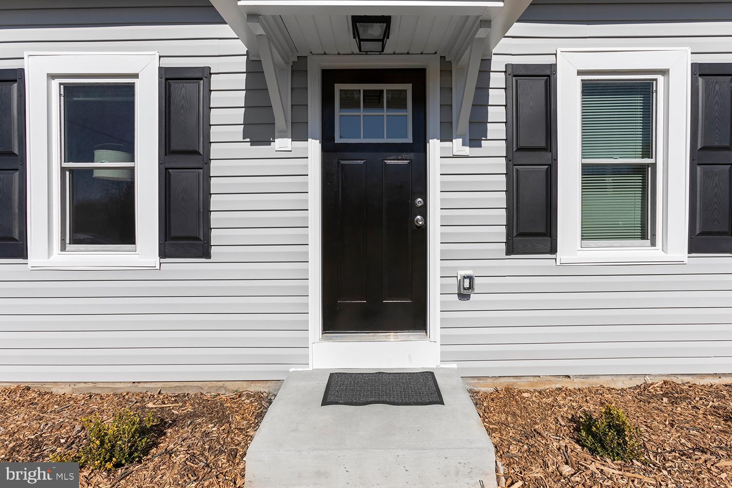 10447 Hudson Road King George, VA 22485 - Photo 5 of 32 Gallery Image 5