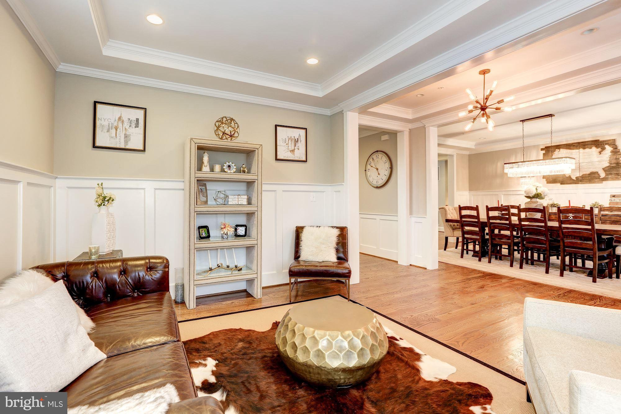 8919 Ridge Place Bethesda, MD 20817 - Photo 3 of 30 Living Room