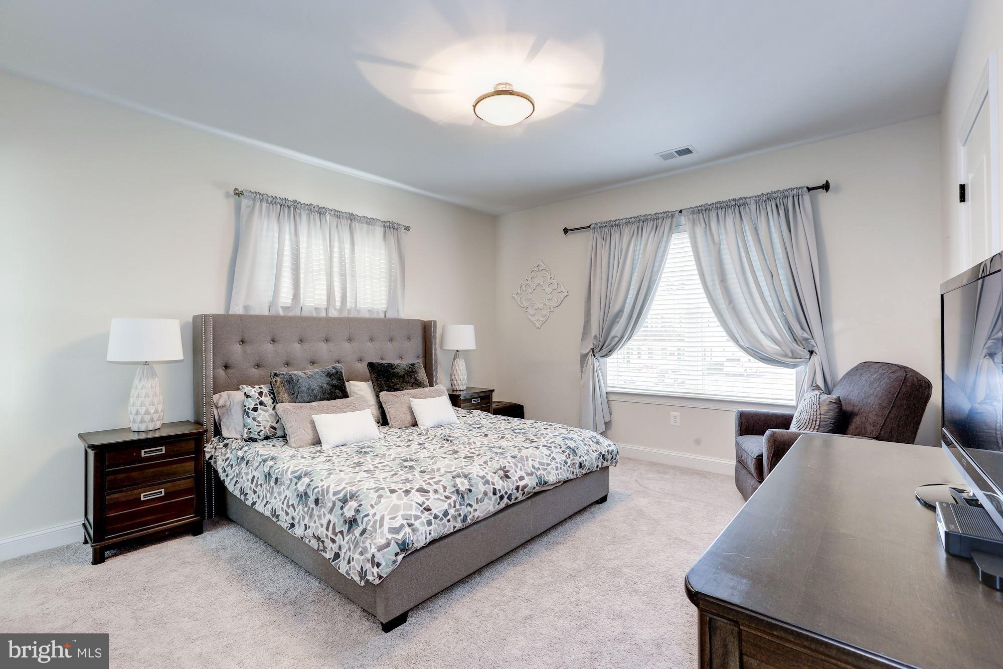 8919 Ridge Place Bethesda, MD 20817 - Photo 21 of 30 Upper Floor Bedroom #4