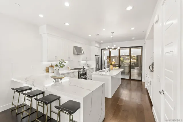 $2,395,000 | 3913 Kendall Street, San Diego, CA 92109