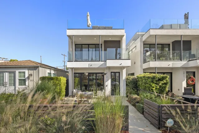 $2,395,000 | 3913 Kendall Street, San Diego, CA 92109