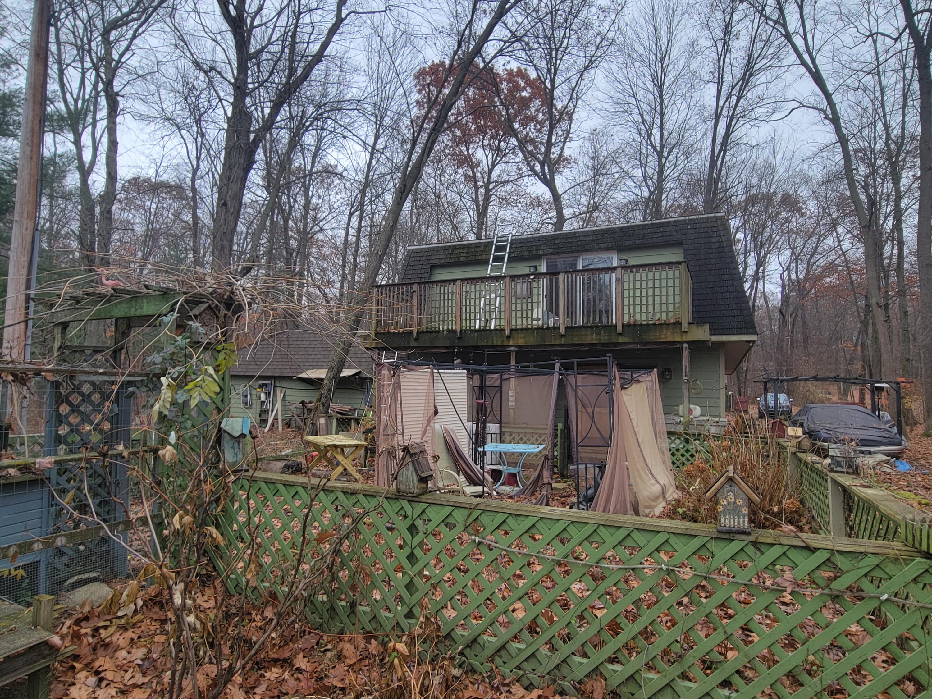 952 54th Street Pullman, MI 49450 - Photo 13 of 26 20251120_130725