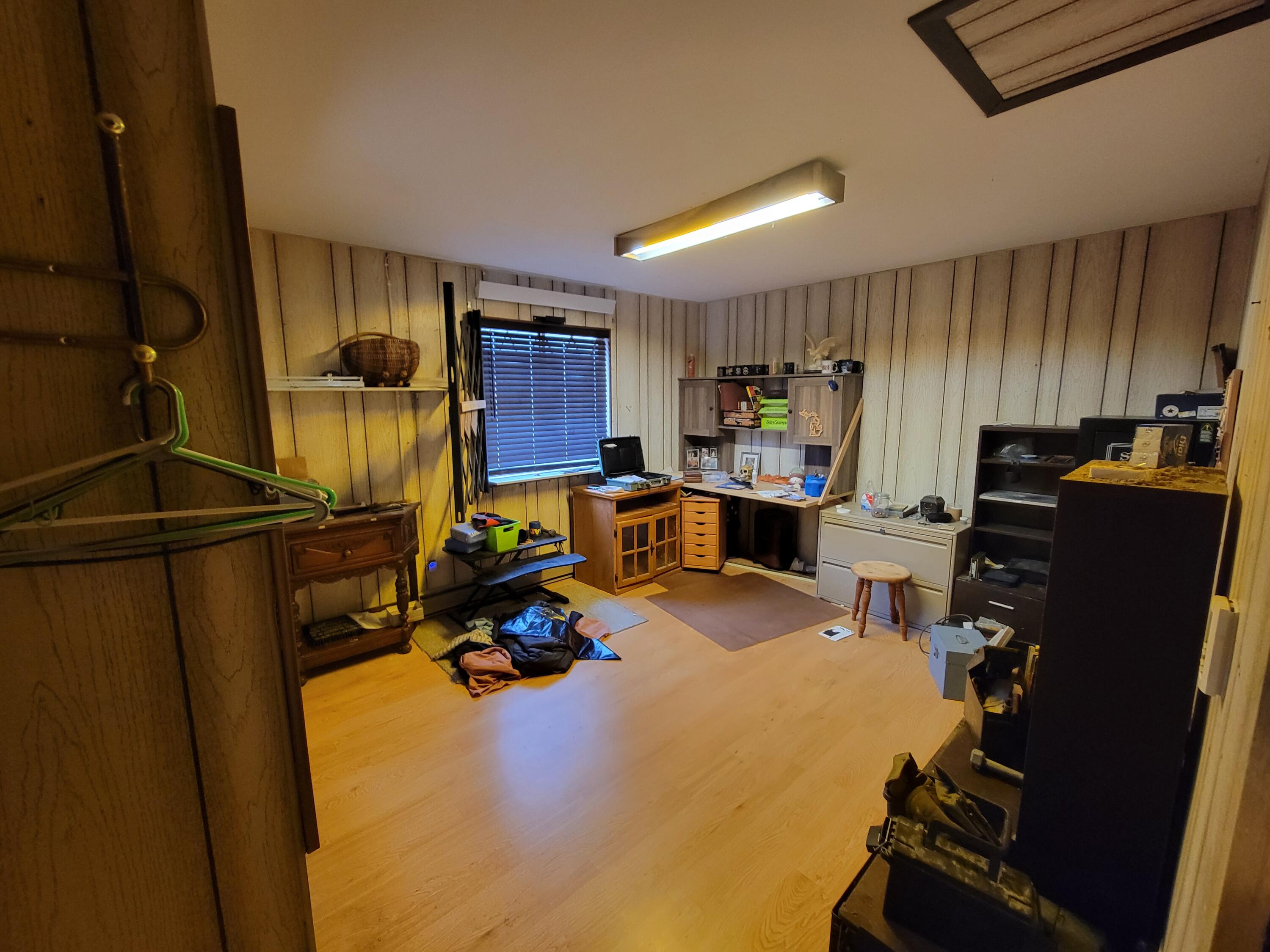 952 54th Street Pullman, MI 49450 - Photo 23 of 26 20251115_102223