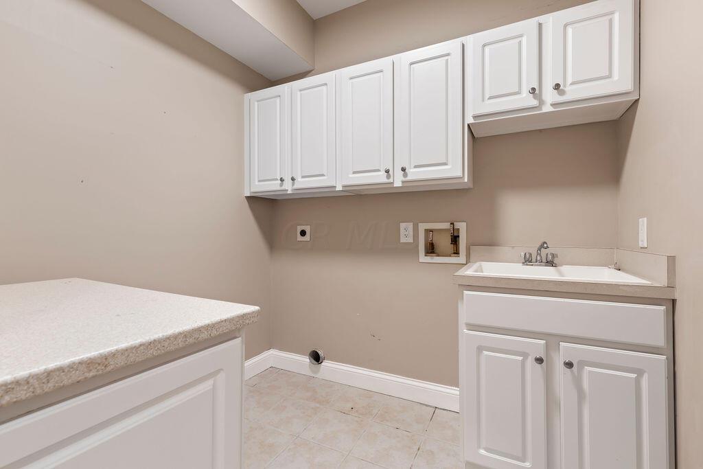 5559 Riverside Drive Delaware, OH 43015 - Photo 18 of 70 First Floor Laundry