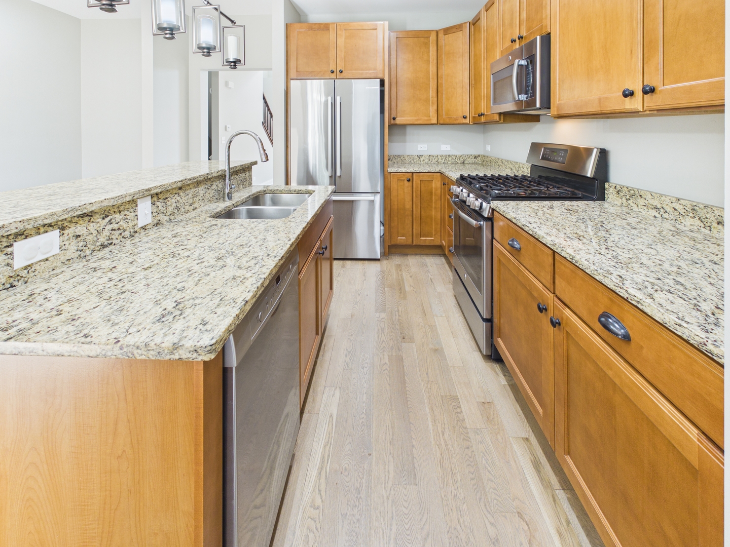 2010 Shermer Road Glenview, IL 60026 - Photo 7 of 44 Gallery Image 7