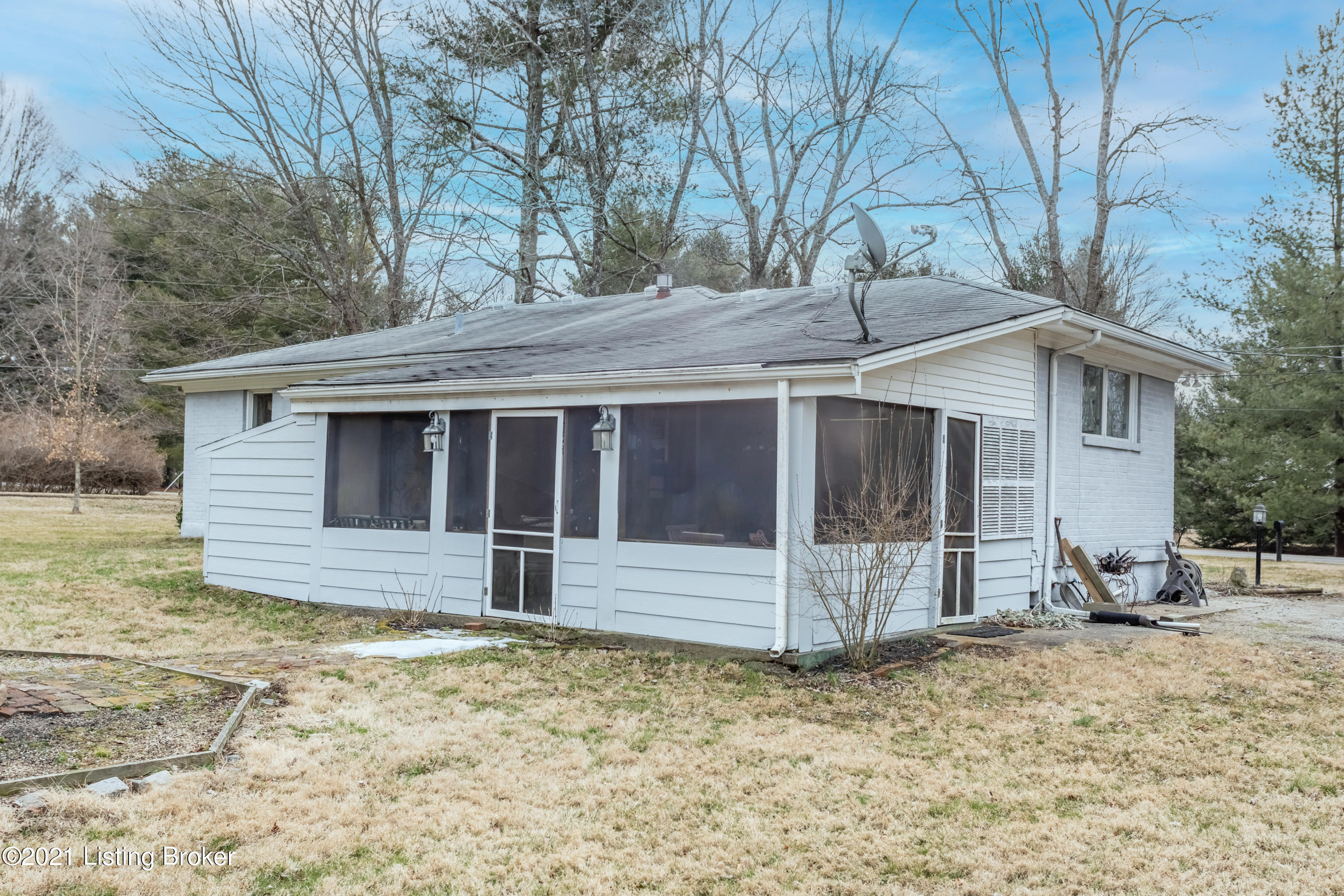 8109 Old Mill Road Pewee Valley, KY 40056 - Photo 6 of 46 H70A0935