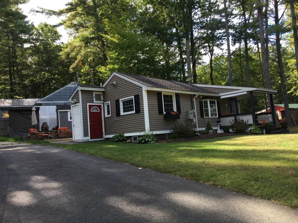 20 Malecite Lane Gilmanton, NH 03237 - Photo 3 of 35