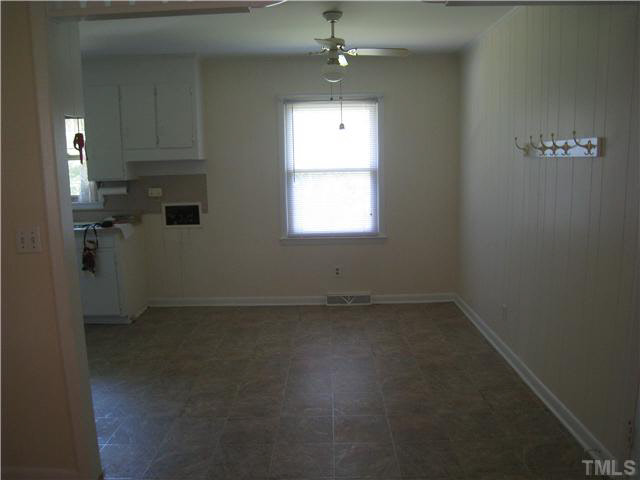 334 Dixon Road Coats, NC 27521 - Photo 8 of 13 Dining area in the eat in kitchen