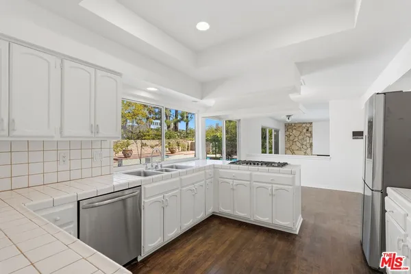 $11,750 | 15509 Aqua Verde Drive, Los Angeles, CA 90077