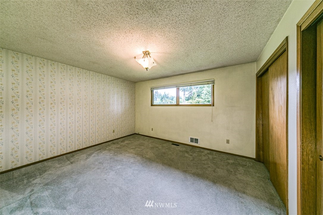 341 Evergreen Loop Forks, WA 98331 - Photo 22 of 39 Gallery Image 22