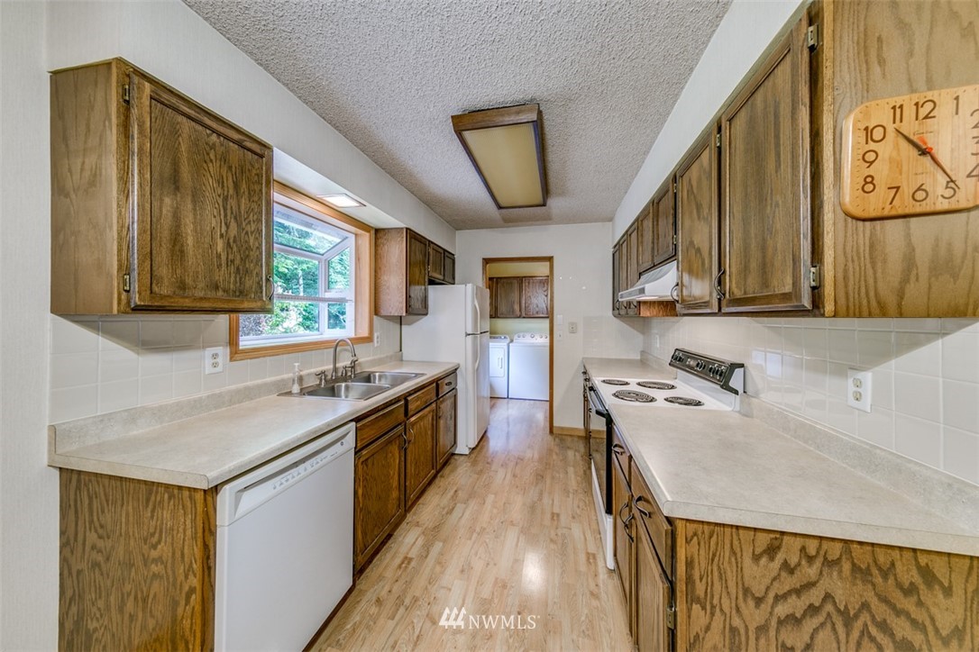 341 Evergreen Loop Forks, WA 98331 - Photo 10 of 39 Gallery Image 10