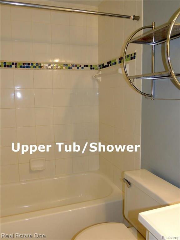 1018 Willow Grove Court, Unit 137 Rochester, MI 48307 - Photo 18 of 32
