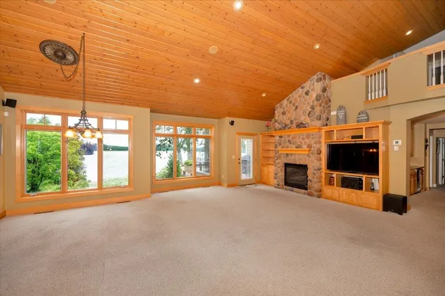 $899,900 | 18300 672nd Lane, Jacobson, MN 55752