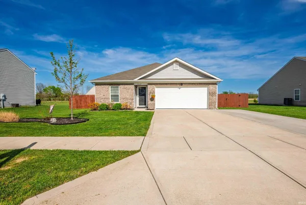 $229,990 | 4408 Emerald Pointe Way, Muncie, IN 47304