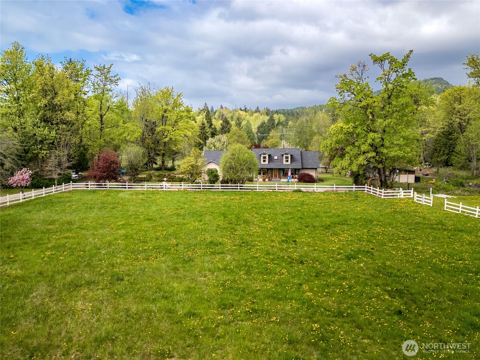 7492 Russell Road Concrete, WA 98237 - Photo 25 of 40
