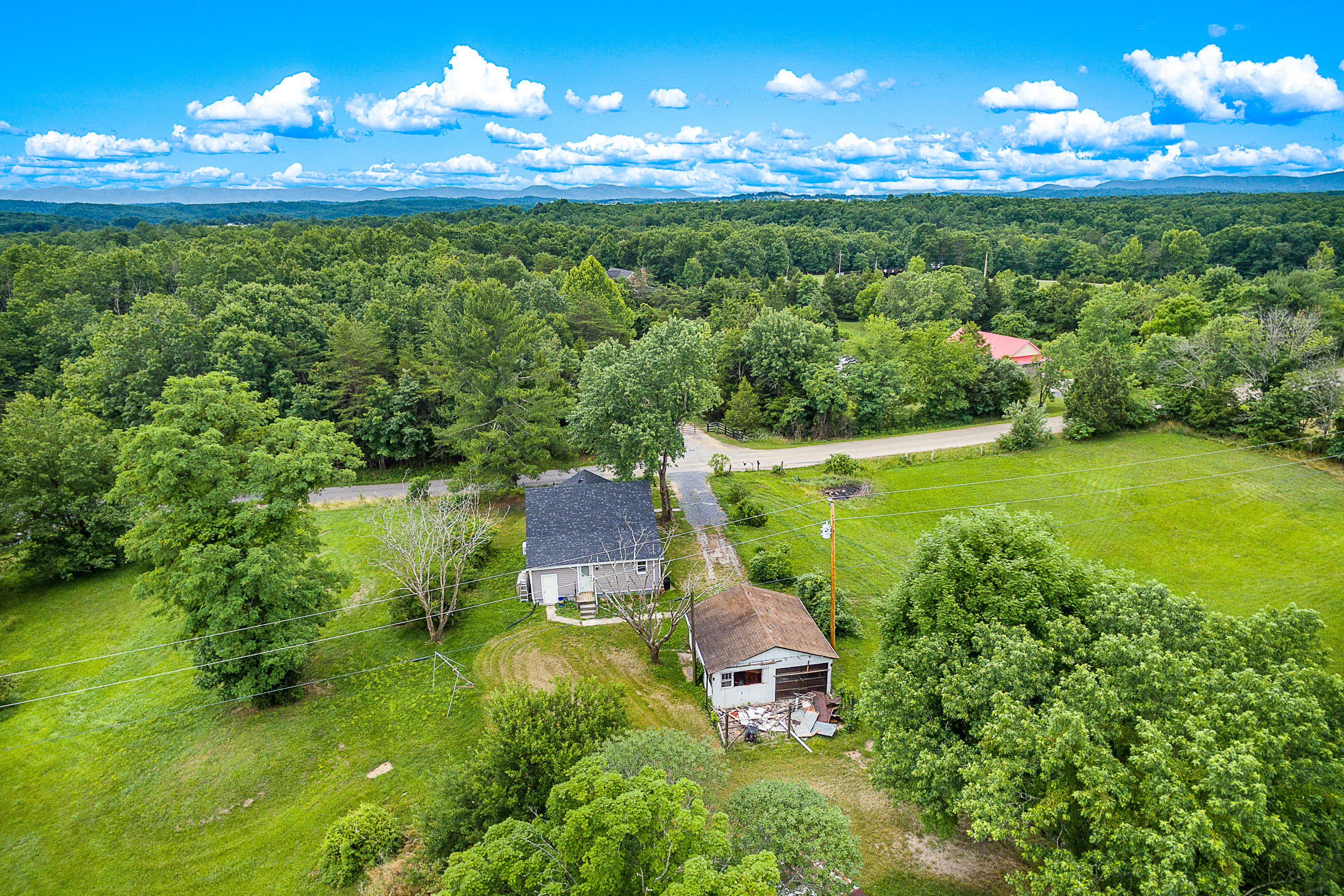 2782 West Wind Road Fincastle, VA 24090 - Photo 4 of 23 Aerial view