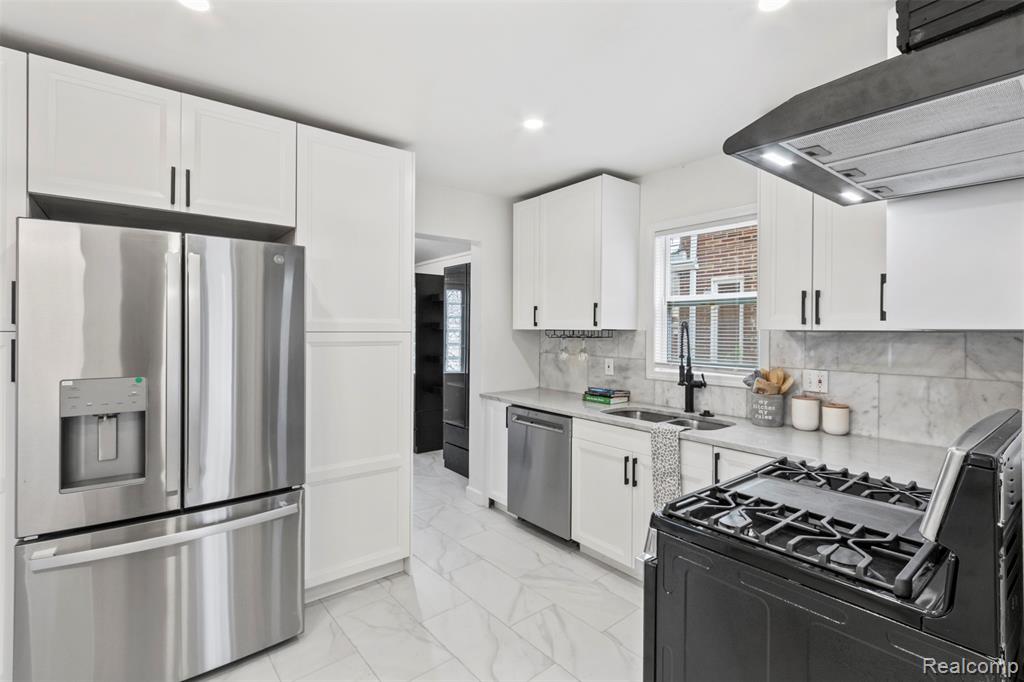 17343 Santa Rosa Drive Detroit, MI 48221 - Photo 10 of 29 Gallery Image 10