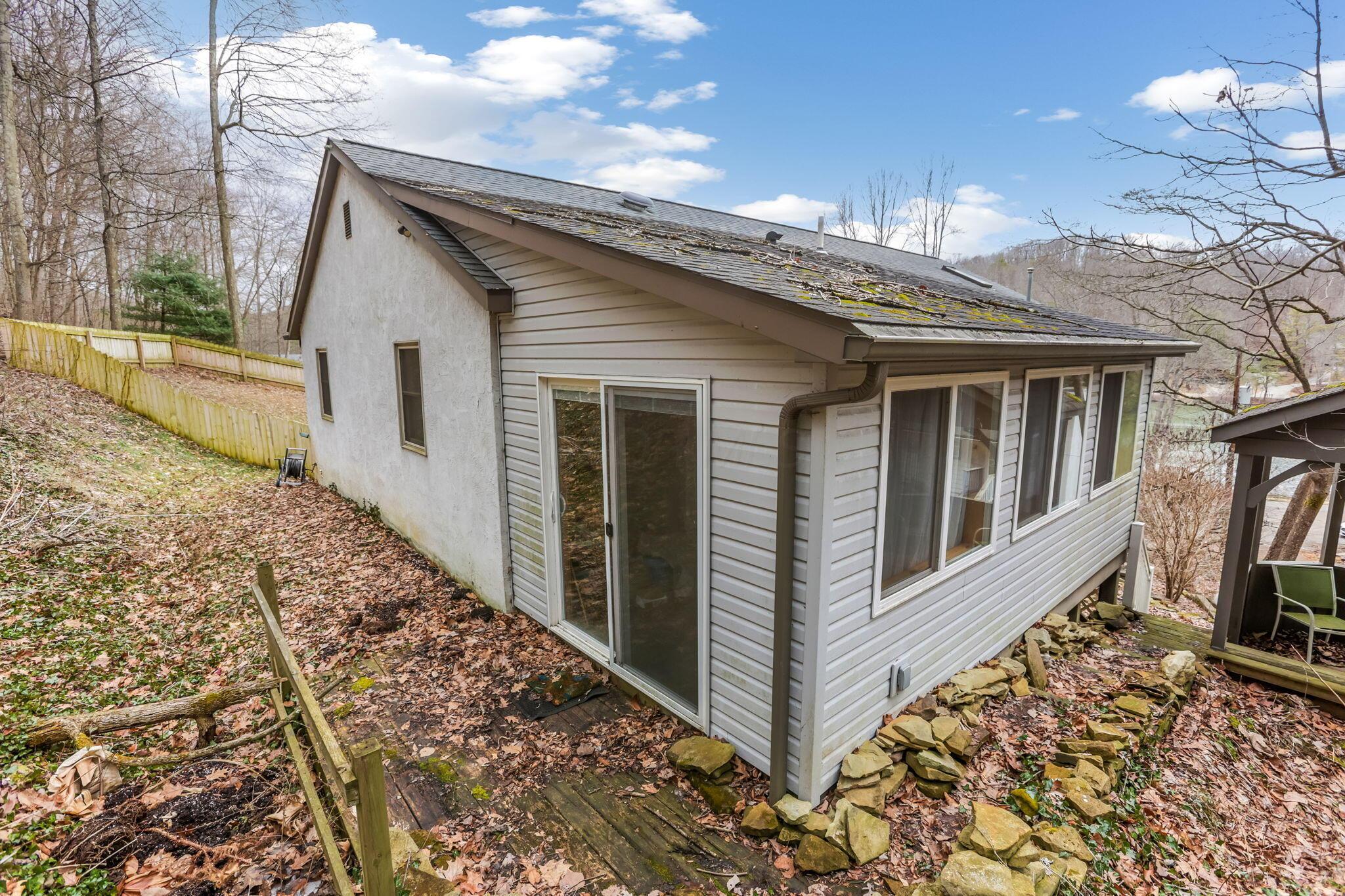 555 Ross Road Southeast Lancaster, OH 43130 - Photo 38 of 53 59-web-or-mls-LO5A9533