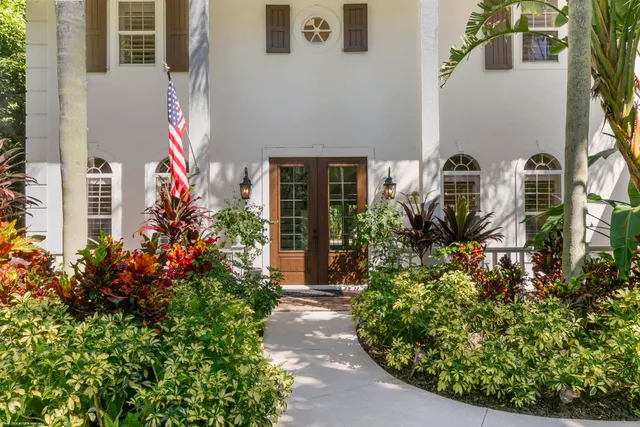 $1,680,000 | 16 Ridgeview Road North, Sewall's Point, FL 34996
