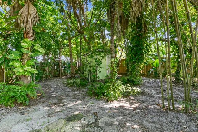$1,680,000 | 16 Ridgeview Road North, Sewall's Point, FL 34996
