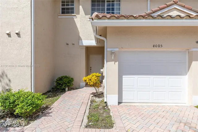 $3,000 | 4005 Northwest 91st Terrace, Sunrise, FL 33351