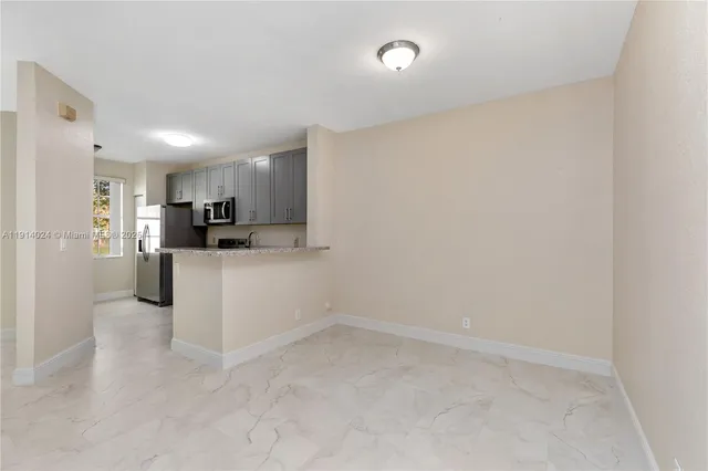 $3,000 | 4005 Northwest 91st Terrace, Sunrise, FL 33351