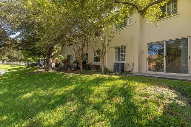 $3,000 | 4005 Northwest 91st Terrace, Sunrise, FL 33351