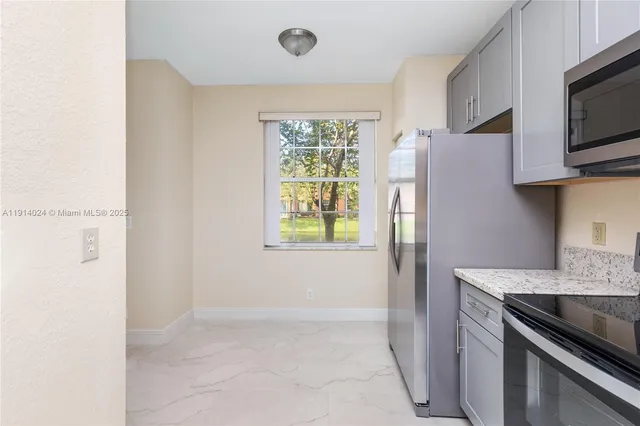 $3,000 | 4005 Northwest 91st Terrace, Sunrise, FL 33351