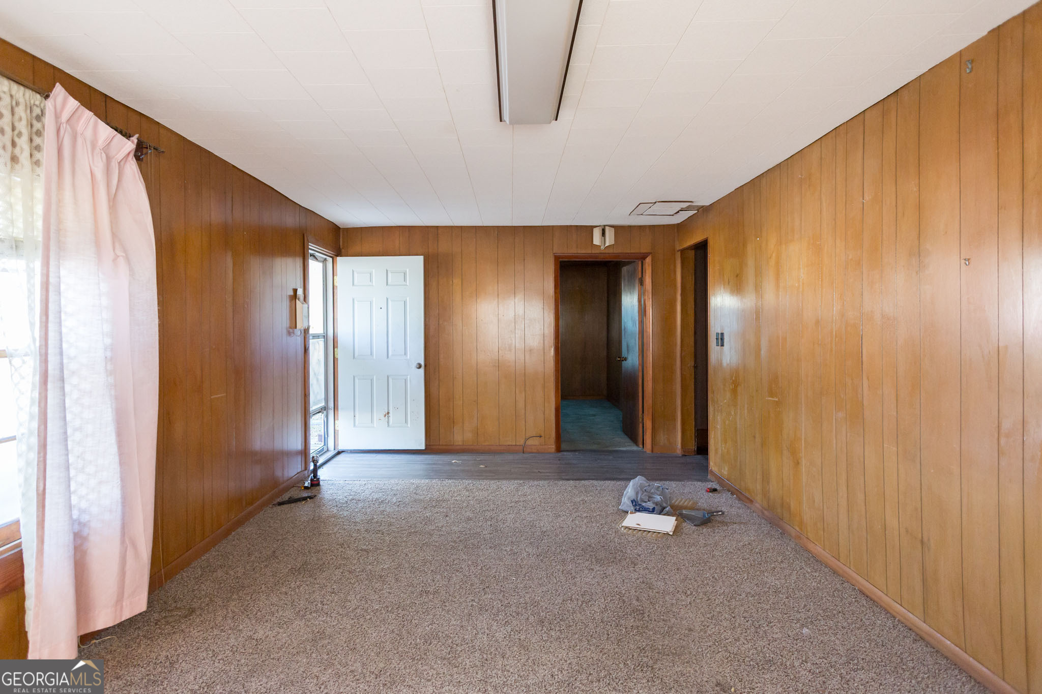 1609 Hall Street Waycross, GA 31503 - Photo 6 of 28 Family Area