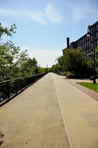 $1,950 | 35 Riverwalk Way, Unit 316, Lowell, MA 01854