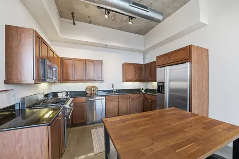 $585,000 | 800 West 5th Street, Unit 906, Austin, TX 78703