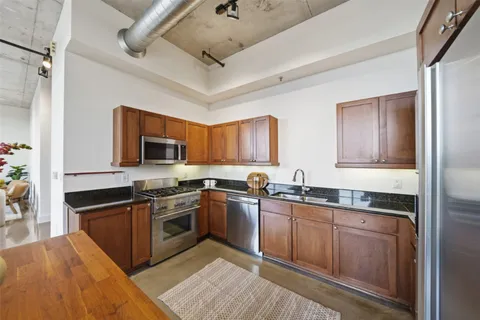 $585,000 | 800 West 5th Street, Unit 906, Austin, TX 78703