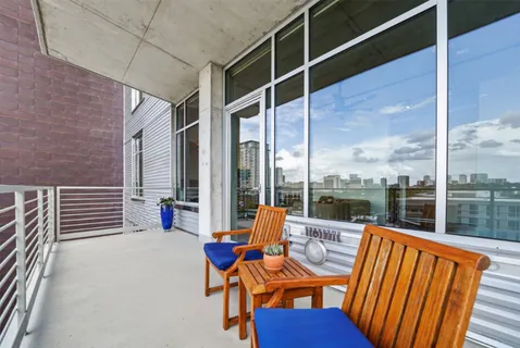 $585,000 | 800 West 5th Street, Unit 906, Austin, TX 78703