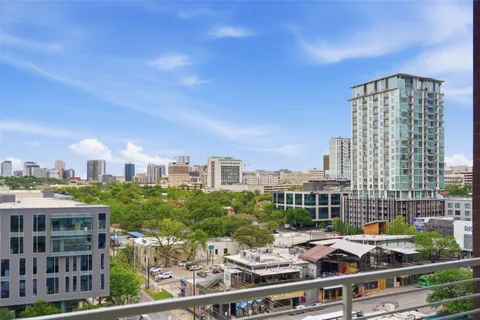 $585,000 | 800 West 5th Street, Unit 906, Austin, TX 78703