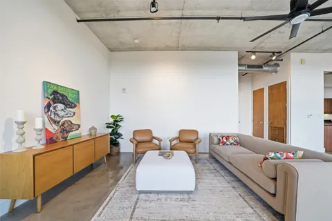 $585,000 | 800 West 5th Street, Unit 906, Austin, TX 78703