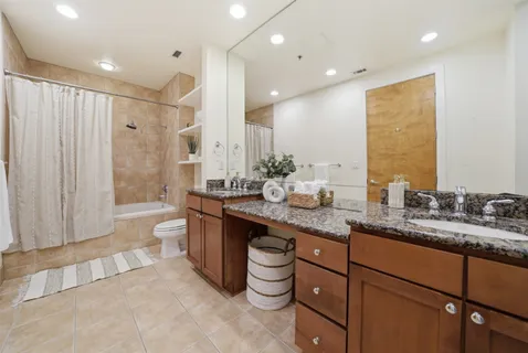 $585,000 | 800 West 5th Street, Unit 906, Austin, TX 78703