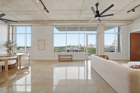 $585,000 | 800 West 5th Street, Unit 906, Austin, TX 78703